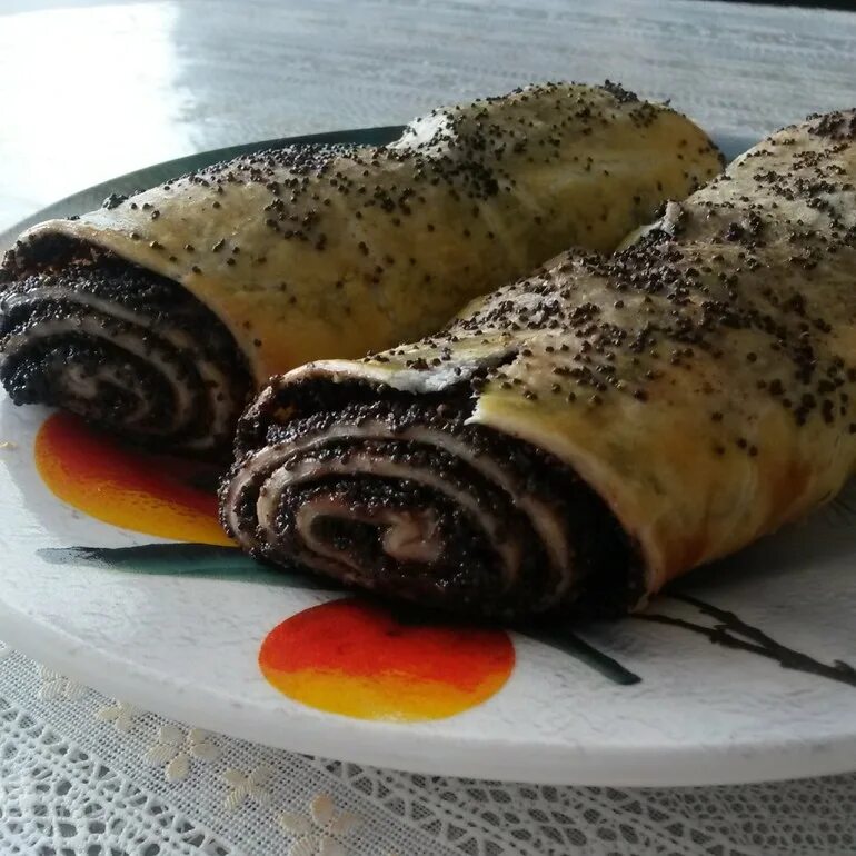 рулет маковый рулет маковый.