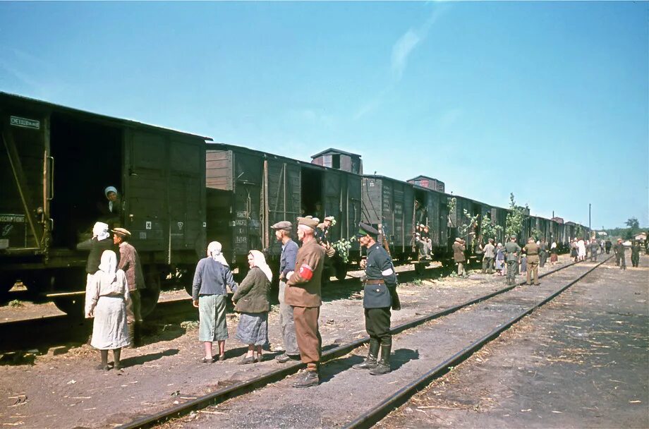 Годы оккупации украины. Украина в оккупации 1941-1943. Оккупация киева немцами в 1941. Киев в оккупации 1941-1943. Германские войска на украине 1918.