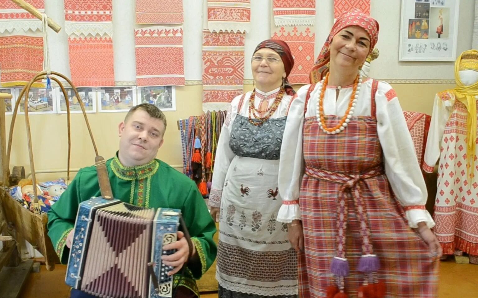Платье новое надела и кефиру