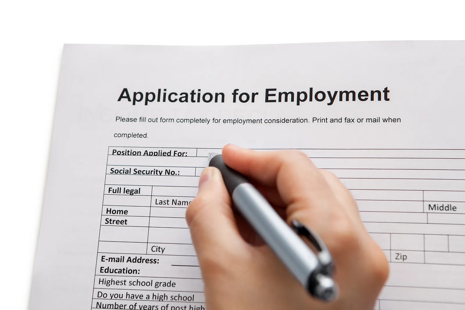 Fill out the form. Картинка анкета кандидата на трудоустройство. Application on Employment. Картинки руки заполняющего заявку.