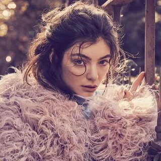 Lorde's 35. the New photo. 