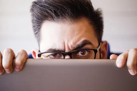 Человек который контролирует работу