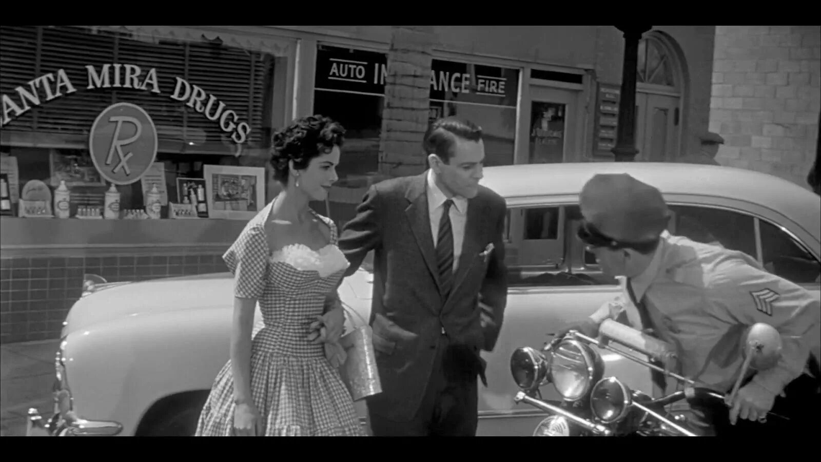 1956 похититель тел. Вторжение похитителей тел 1956. invasion of the body snatchers 1956. похитители тел фильм 1956. invasion of the body snatchers 1955.