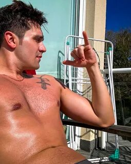 Luan Santana publica clique sem camisa no Instagram - Foto: Reprodução Inst...