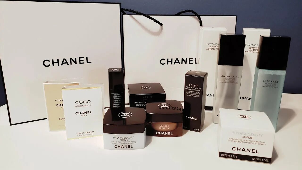 Шанель купить золотое яблоко. Уходовая косметика Chanel. Chanel le Lift Creme. Chanel le Lift 4 в 1 набор. Набор Chanel "le Lift" 3.