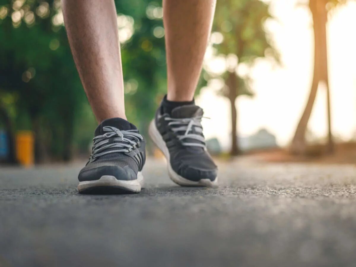Start walk. Быстрая ходьба. walk at home картинки. walking after u. ходьба с фаст фудом.