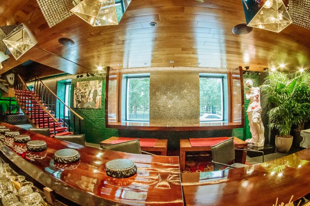 Симач клуб в москве. Симач кафе москва. Симачев недальний бар москва. Simach клуб. Бар дениса симачева москва.