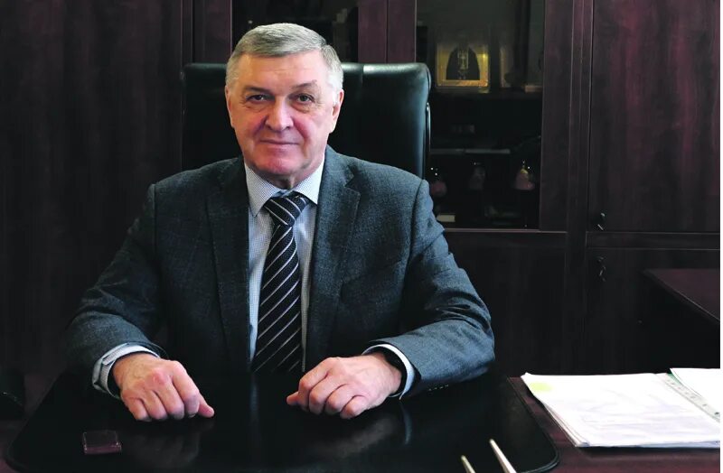 Мочалин игорь валерьевич коломенский завод. Генеральный директор коломенского завода мочалин. Генеральный директор механического завода. Лапин вячеслав викторович ульяновский механический завод. Директор завода имз ижевск.