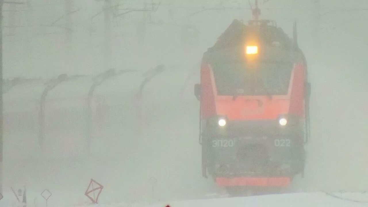 107 москва брянск. Поезд брянск москва. поезд брянск москва зимой. поезд 739 москва брянск. поезд брянск москва фото.