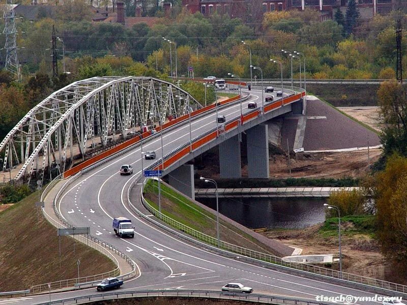 Яхрома мост через канал имени Москвы. Мост в Яхроме через канал. Мост через канал Яхрома Дмитров. Рогачевский мост в Дмитрове. Яхрома машины