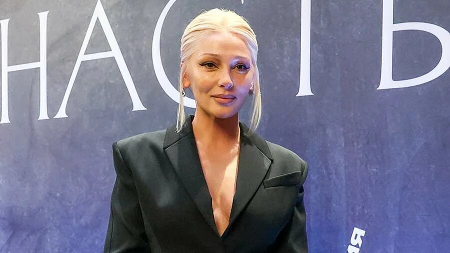 настя ивлеева брови 2022. настя ивлеева и егор крид. настя ивлеева. ивлеева монастырь постельная сцена. телеведущая настя ивлеева.