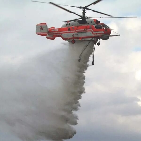 Первый советский пожарный самолет. Пожарный вертолет ка 32. Ка-32 вертолёт вертолёты России. Ка-32а1. Пожарный вертолет. Чинук. Колумбия.