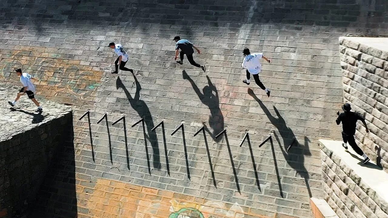 Walls run. Wall run паркур. storror. storror в панамах. storror обои.