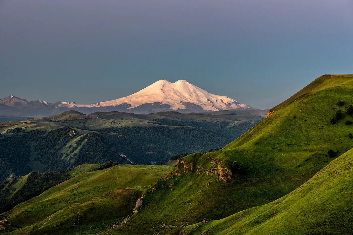 Кисловодск горы Эльбрус. Джилы Су Эльбрус. Гора Эльбрус (Кабардино-Балкария, Карачаево-Черкесия). Нальчик горы Эльбрус.
