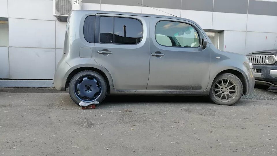 Nissan cube z11 диски. Резина ниссан куб. Резина ниссан куб. Диски на машину 17 на nissan cube. Литье 14 ниссан куб.