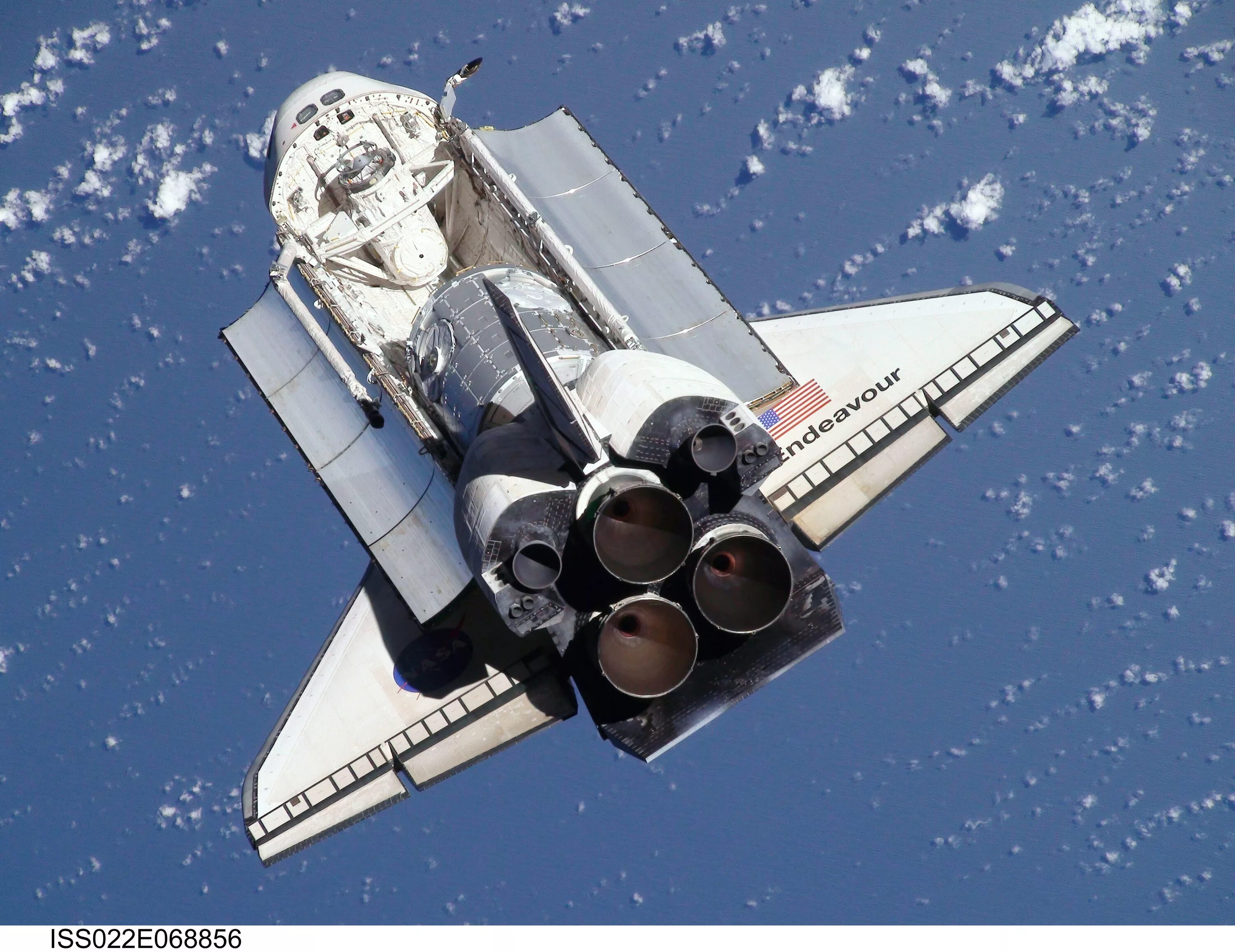 Shuttle отзывы. Спейс шаттл и МКС. Спейс шаттл космический корабль. Орбитальный корабль Спейс шаттл. Ракета Спейс шаттл.