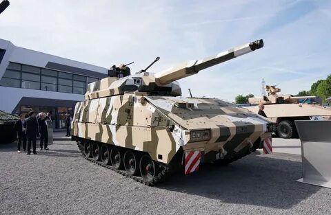 Eurosatory 2022: KMW (Krauss-Maffei Wegmann) from Germany unveils tracked versio