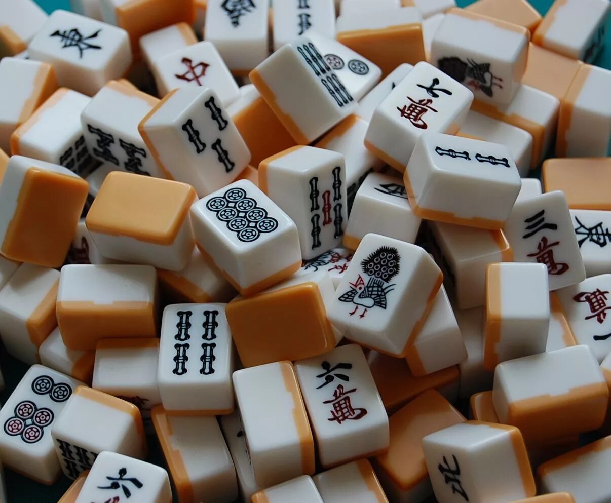 Mahjong ru. Игра Маджонг китайские кости. Риичи Маджонг. Игра кубики Маджонг. Маджонг костяшки.