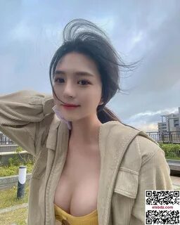 Pic Yailay: Funi 「超大奶球＋S级身材」：想被她给教育一下！ | 