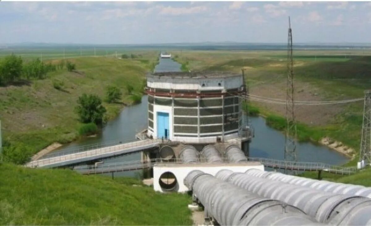 010 b 231 mt. Каховского магистрального канала. Насосный канал. Насосная станция 186 канала имени москвы. Насосный канал.