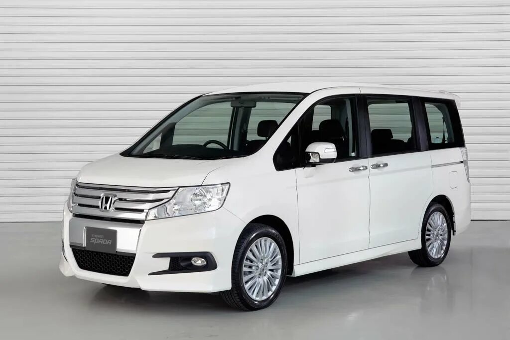 Тойота степвагон. Honda Stepwgn spada 2012. Хонда Степвагон спада 2012. Honda STEPWAGON 2023. Хонда степ WGN.