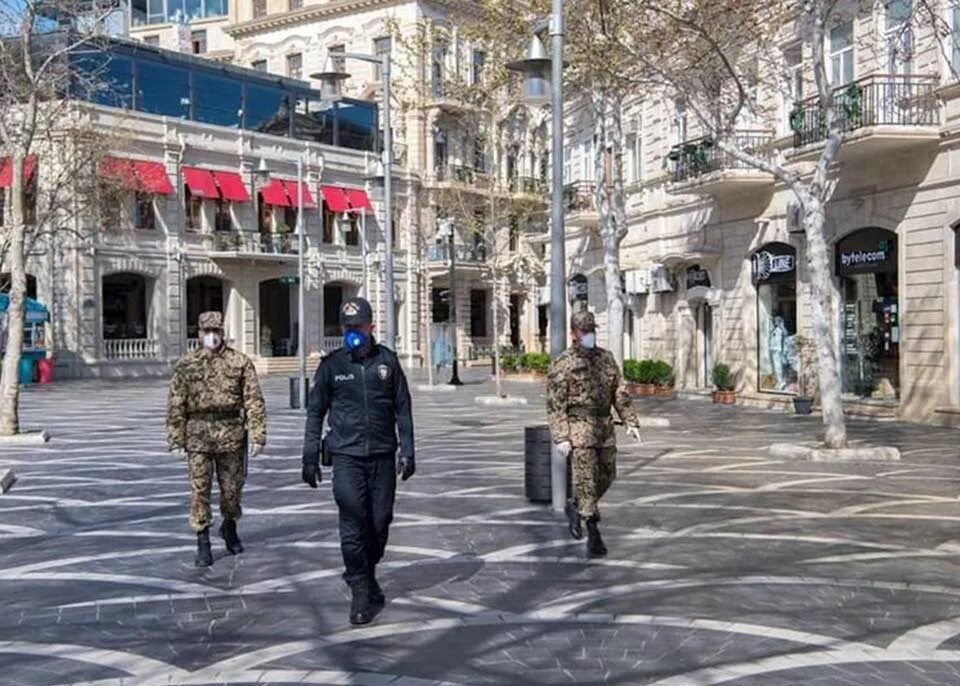 Карантин в азербайджане. Карантин Баку Baku. Баку полиция карантин. Полиция Азербайджана. Военная полиция Азербайджана.