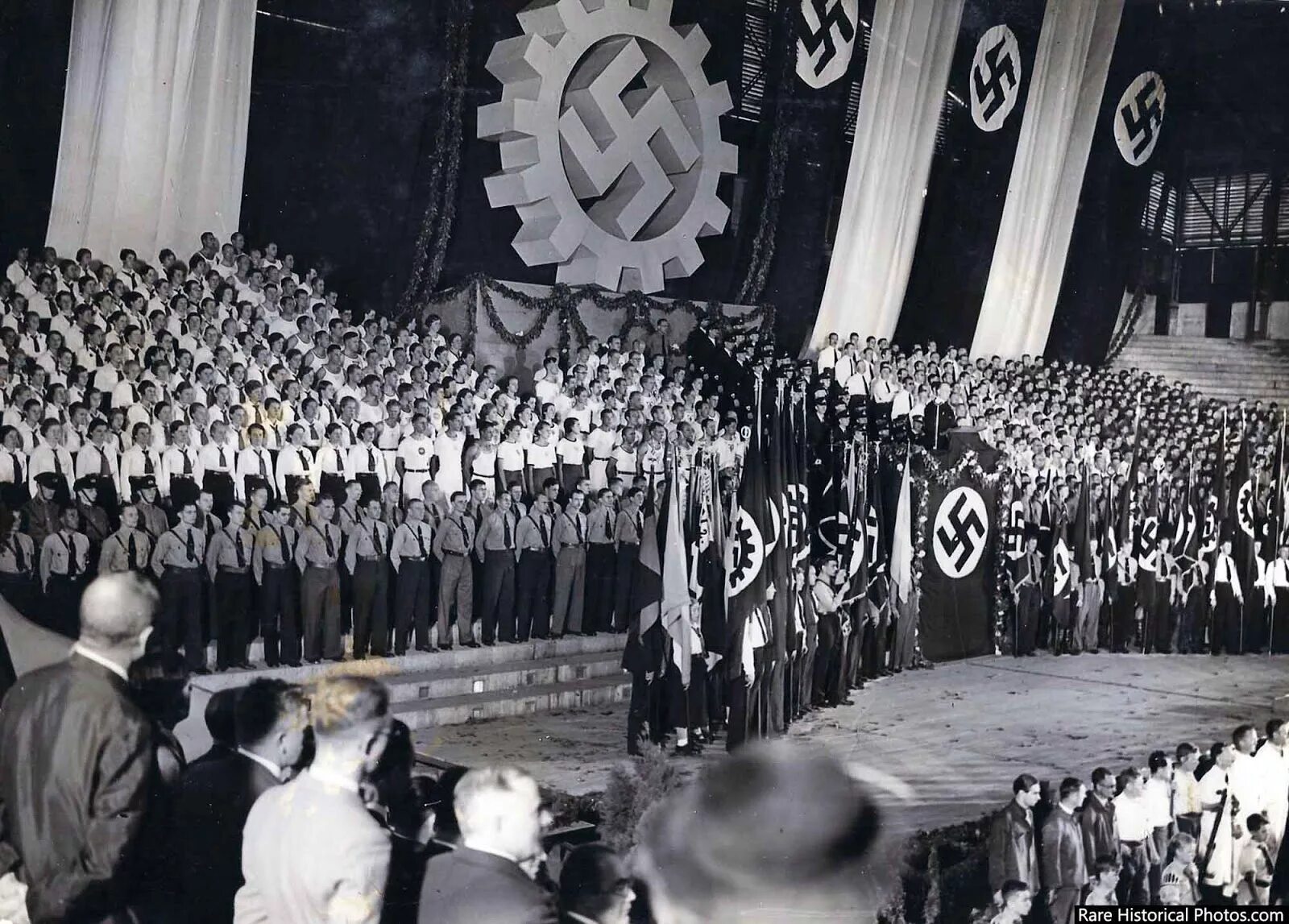 Третий рейх после войны. Барилоче Аргентина нацисты. Nazi Germany 1938. Нацисты в Аргентине.
