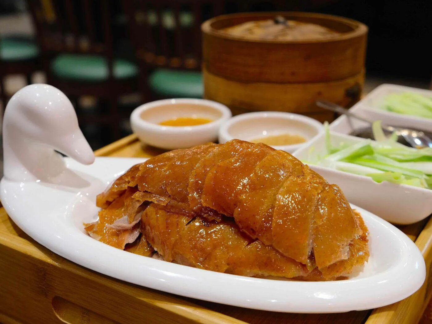 J peking duck. Пекинская утка. Аньшань пекинская утка. Пекинская утка Хуньчунь. Утка по пекински.