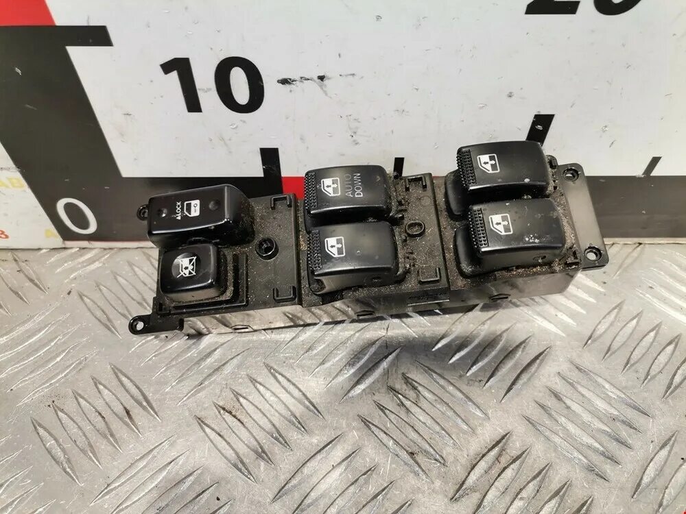 Блок управления стеклоподъемниками kia rio 2012. Блок стеклоподъемника kia rio 2005. Блок управления стеклоподъемниками рио 3. Блок управления стеклоподъемниками киа i30. Блок стеклоподъемников рио 3.