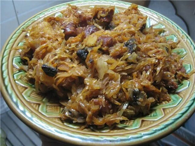 Бигус с мясом. Рецепт бикуса. Капуста тушеная бигус. Рецепт бикуса. Рецепт бикуса.