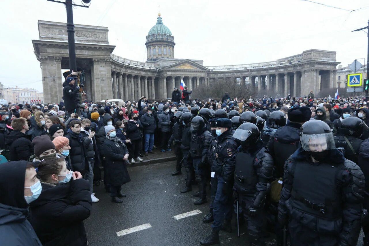 Массовые беспорядки в России 2021. Митинг. Протесты в России. Полиция России на митингах. Митинг беспорядки