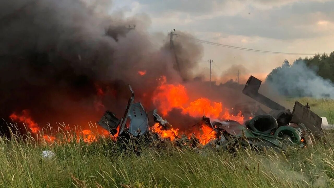 Крушение ми 8 в карелии. Вертолет росгвардии разбился в ленинградской области. Вертолёт ми_8 авиолесоохрана. Ми 8 якутия. Первые кадры с крушения вертолета.