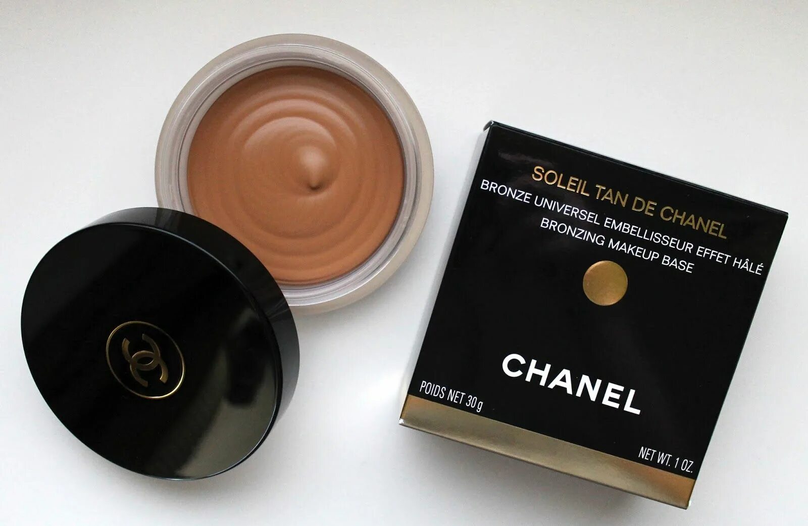Бронзер шанель. Бронзатор chanel soleil tan de chanel. бронзер шанель кремовый. chanel soleil tan bronze universal. chanel tan deep soleil bronze.