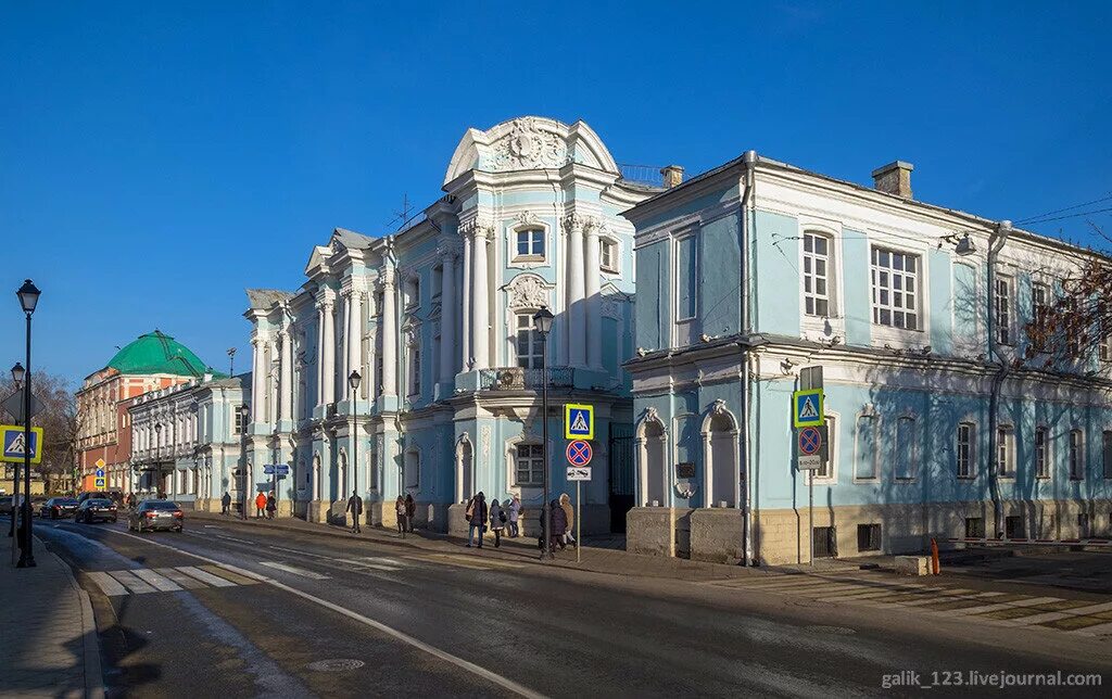 Дом апраксиных. Дворец апраксиных — трубецких (покровка, 22). дом апраксиных трубецких улица покровка. усадьба апраксиных-трубецких (дом-комод).. усадьба трубецких покровка дом комод.