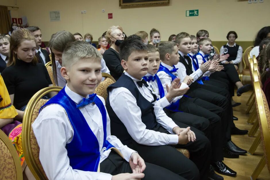 Центр содействия семейному воспитанию 5. Центр содействия семейному воспитанию троицк. центр содействия семейному воспитанию 7 спб. центр содействия семейному воспитанию №9. центр содействия семейному воспитанию № 6.