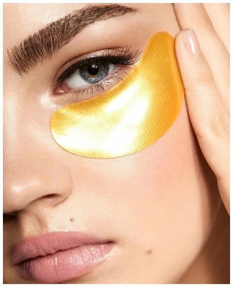 патчи на глазах фотосессия. патчи биоаква. патчи efero. маска косметическая. маска для лица под глазами.