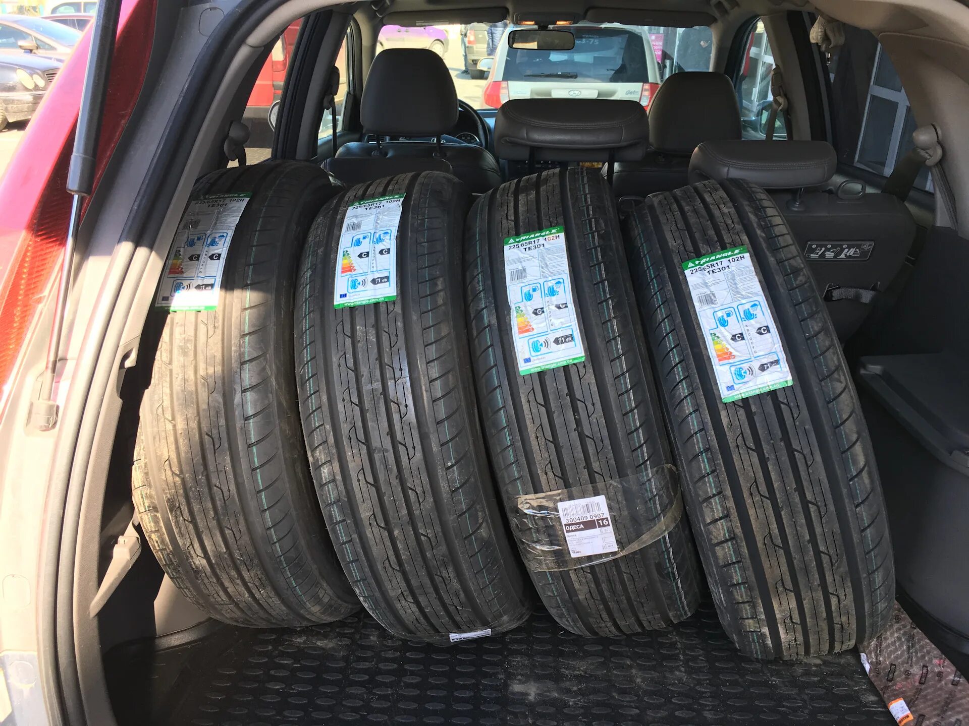 Какая китайская резина лучше на лето. Maxxis victra z4s. 225/40 r18. Какая китайская резина лучше на лето. Китайская резина 868.