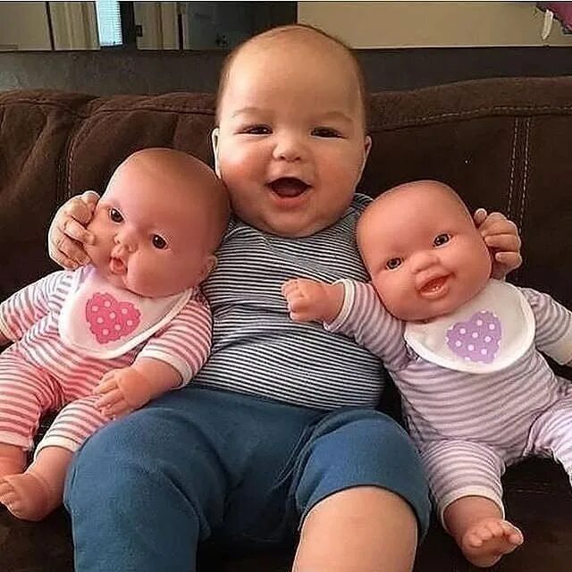 Набор гдр с куколкой. Семья пупсик. Пупсики кьюпи япония. Семья пупсиков фото. Семья пупсов vn-2000.