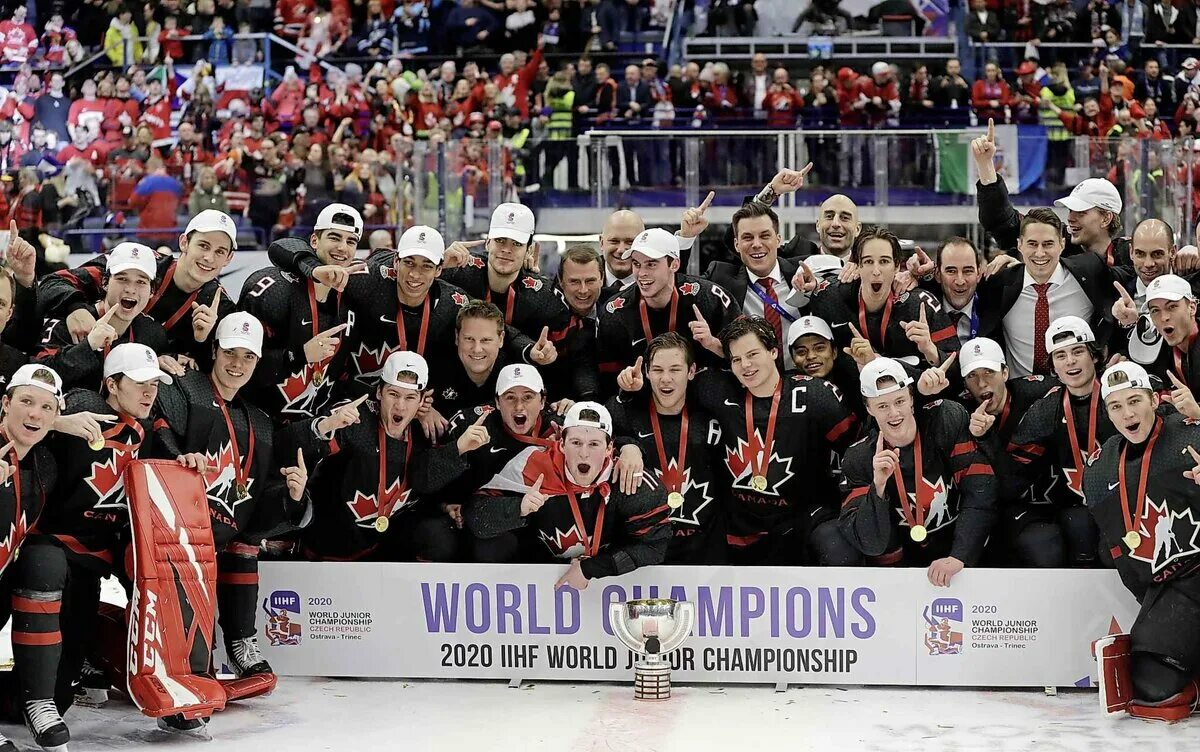 World juniors. Канада - чехия матч. Zegras trevor мчм 2021. Ред дир канада. Финляндия хоккей.