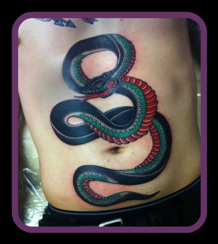 Тату змеи на руке. Аспид тату. Тату змеи. Тату змея женская. Тату змея.