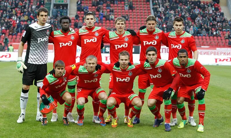 Локомотив 2012. Локомотив (футбольный клуб, москва). фк локомотив москва фото. локомотив клуб футбол. фк локомотив постер.