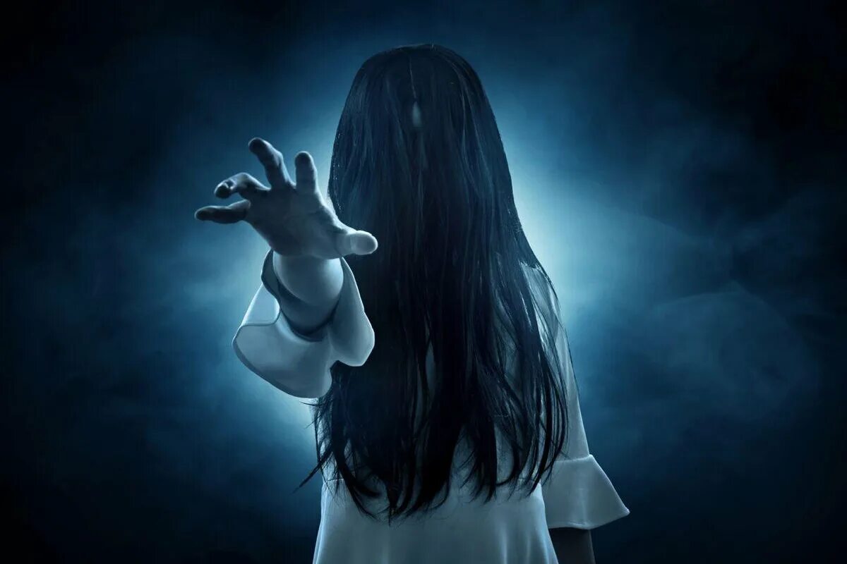 Женщина в черном призрак. Scary ghost lady s. Scary ghost lady s. Scary ghost lady s. Девушка привидение.