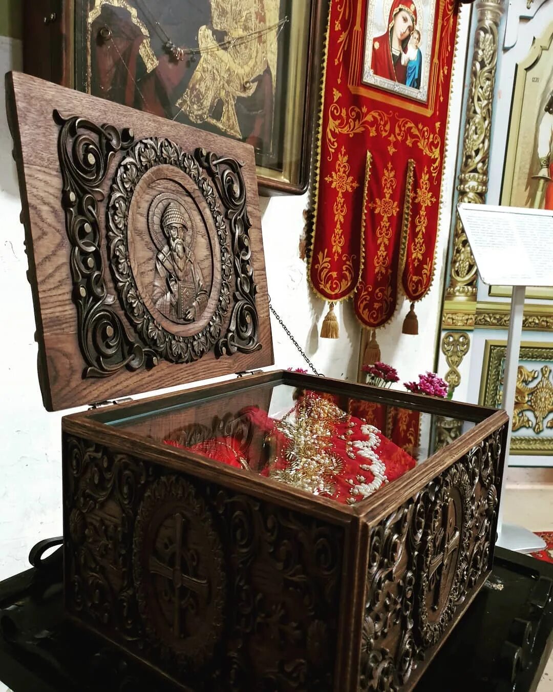 мощи в монастыре москва. покровский монастырь мощи матроны московской. матрона московская монастырь мощи. покровский монастырь мощи матроны. храм матроны московской в москве.