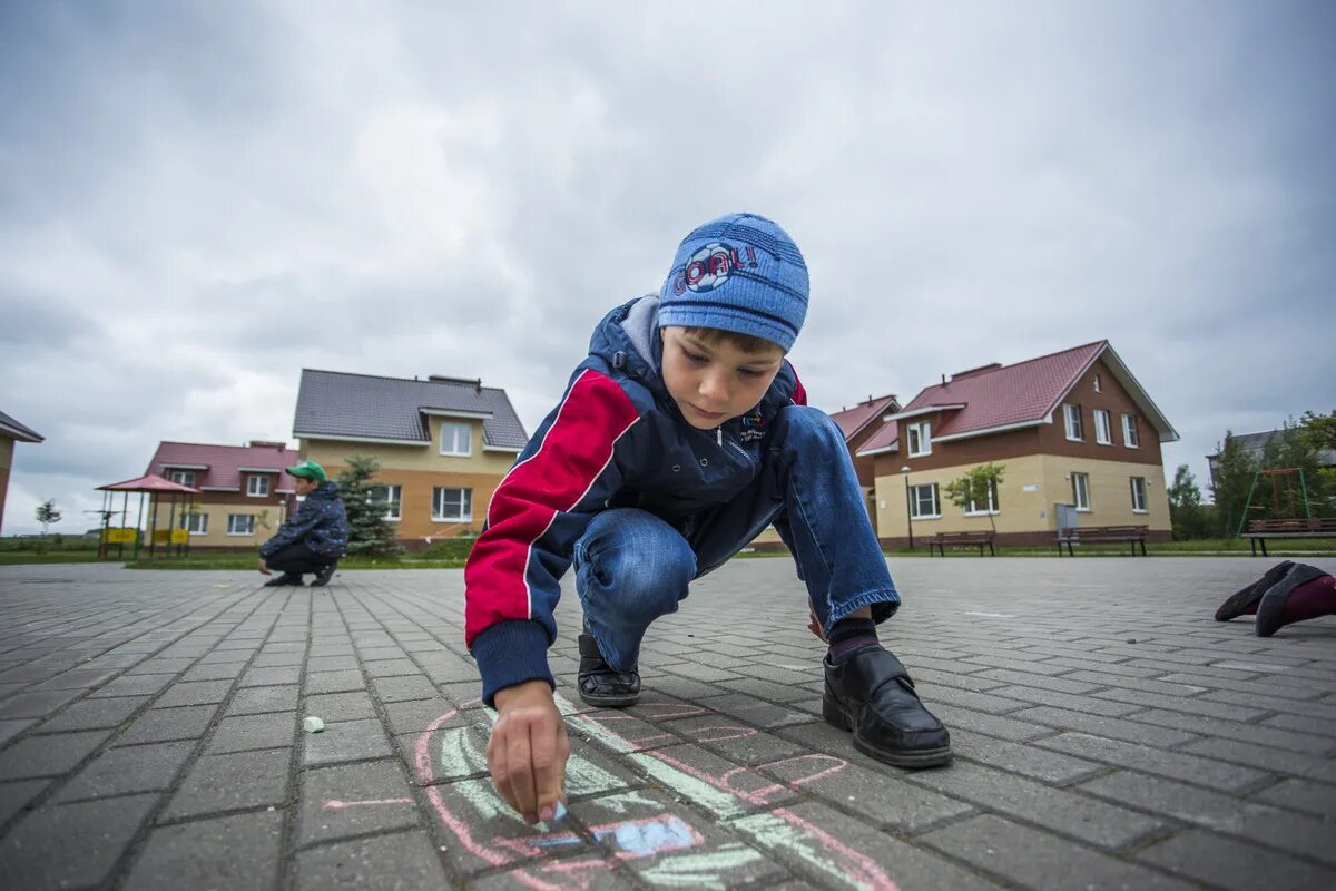 Baby village. Детские деревни SOS. Детская деревня SOS Псков. Детские деревни. Детская деревня сос Томилино.