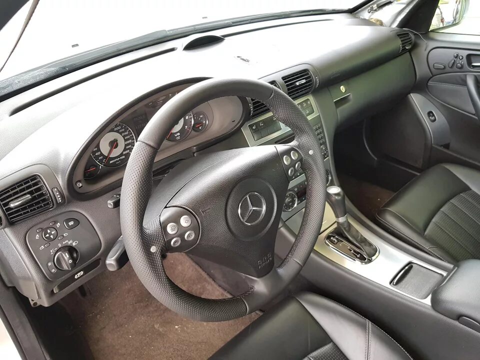 W203 как снять руль "Ресурс ограничен" или машина не видит "ключ-рыбку", замена замка багажника. M