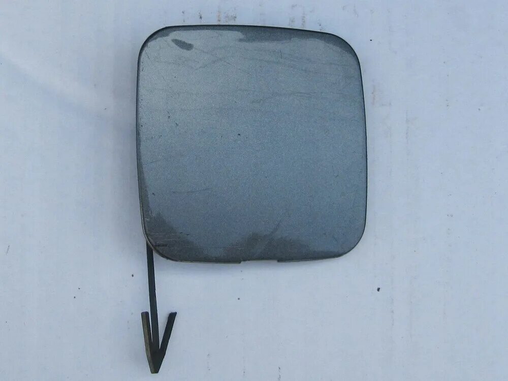 Заглушка буксировочного крюка заднего бампера ниссан альмера g15. Заглушка заднего бампера ниссан альмера g15. 850714aa0h. Заглушка буксировочного крюка nissan almera g15. Ниссан альмера 2005 заглушка в бампер.
