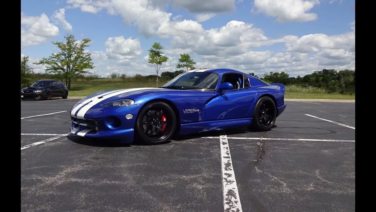Бит в стиле вайпер. Dodge viper gts 1996. додж вайпер gts. dodge viper 1996.