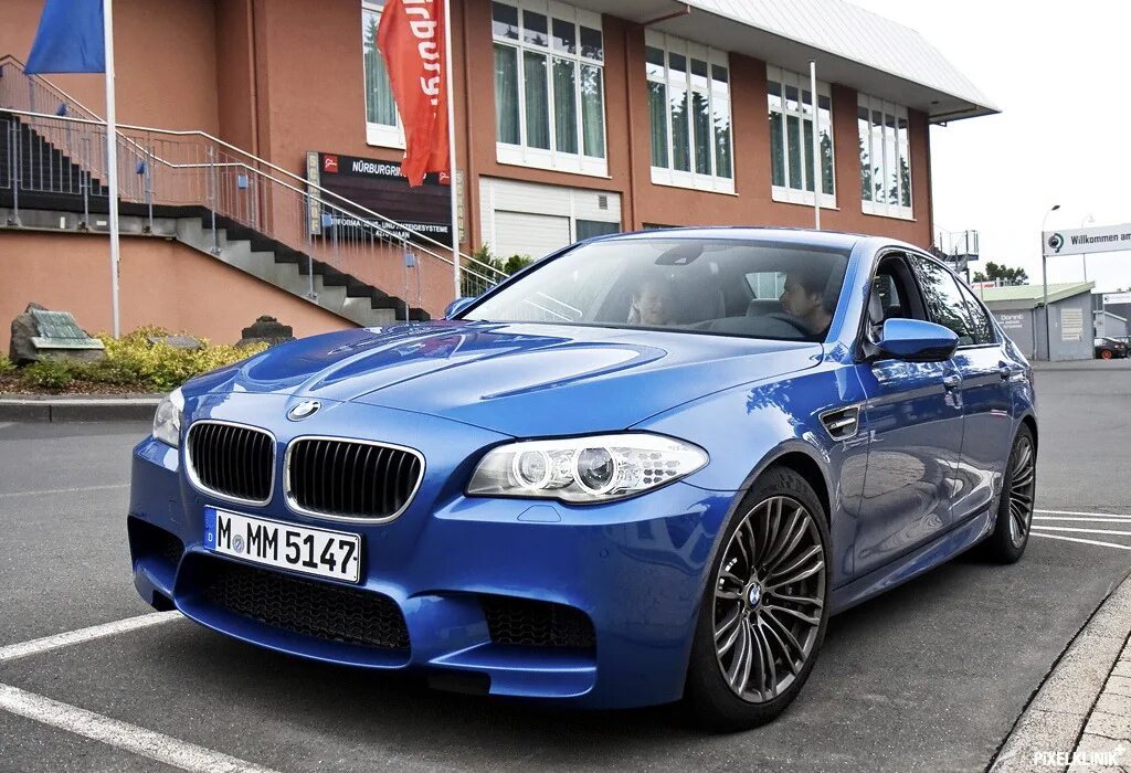 Bmw m 5 10. BMW f10. BMW m5 f10. BMW 5 f10. BMW m5 в кузове f10.