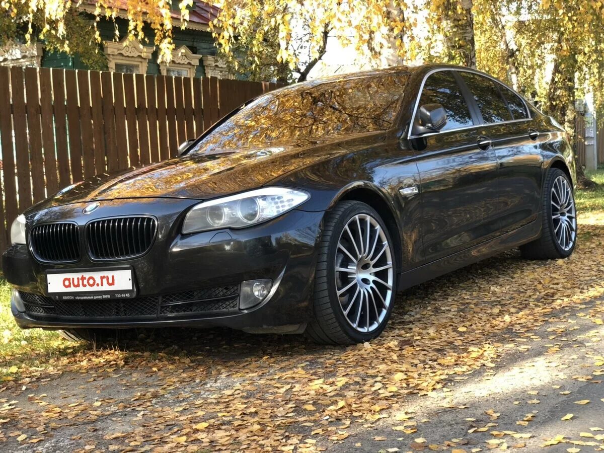 Bmw 528 f10. БМВ 528i. BMW f10 528i 2011. БМВ 528 I 2011 года. BMW 528i Black.