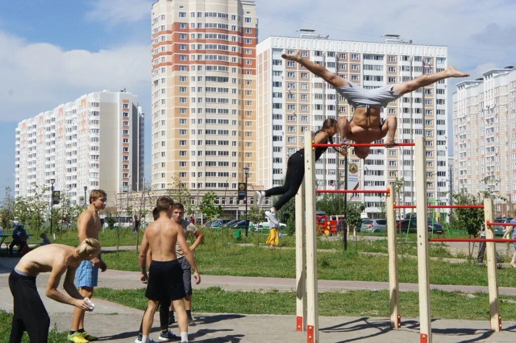 Академия спорта подольск кузнечики. СПЕЦКОММУНПРОЕКТ Подольск Кузнечики. Спортплощадки Подольск. Подольск воркаут. Спортивные площадки в Подольске.